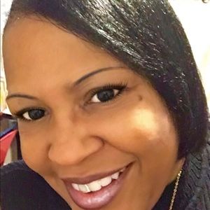 Meet your Posher, Regina